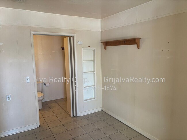 Foto del edificio - 2137 N Belvedere Ave