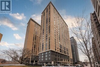 Building Photo - 105-2105 Champagne Ave S