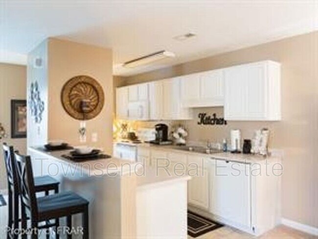 Foto del edificio - 405 Meadowland Ct