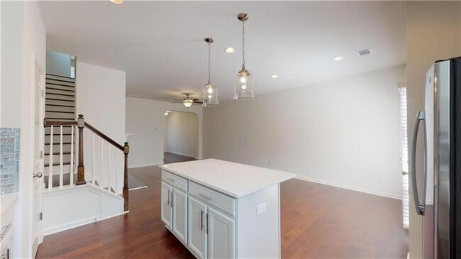 Building Photo - 5580 Oak Bend Pl
