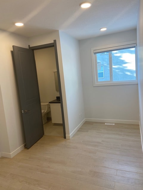 Photo du bâtiment - 10749-10786 86 Ave NW