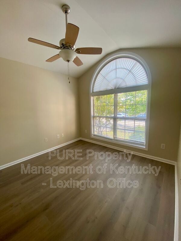 Building Photo - 3013 New River Pl