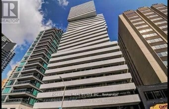 Building Photo - 200 Bloor St W