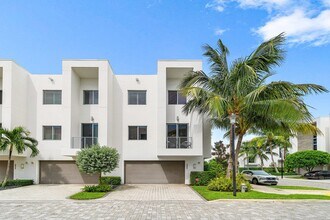 Building Photo - 4053 NW 17th Way