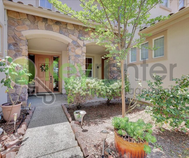 Foto del edificio - 208 Otter Glen Ct