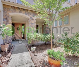 Building Photo - 208 Otter Glen Ct