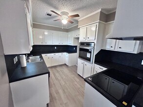 Building Photo - 4802 24th St E