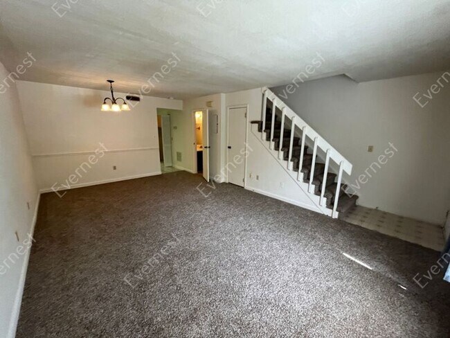 Foto del edificio - 8831 Millard Lee Ln