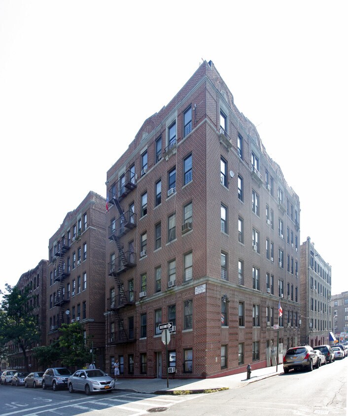 Foto principal - 2350 Creston Ave