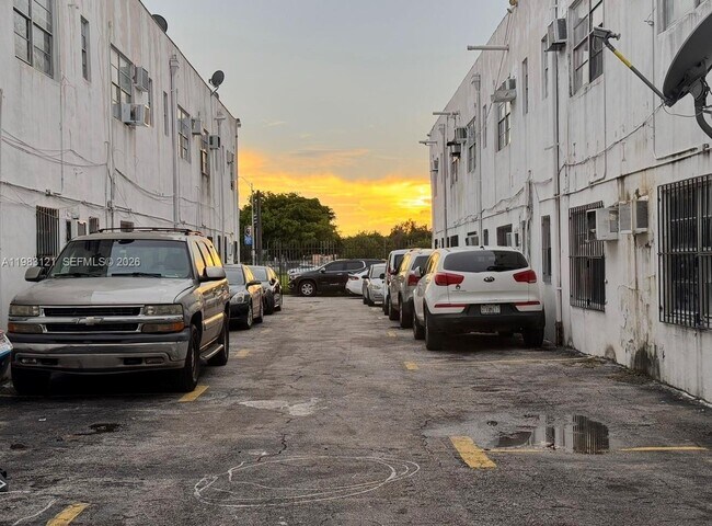 Foto del edificio - 1601 NW 62nd St