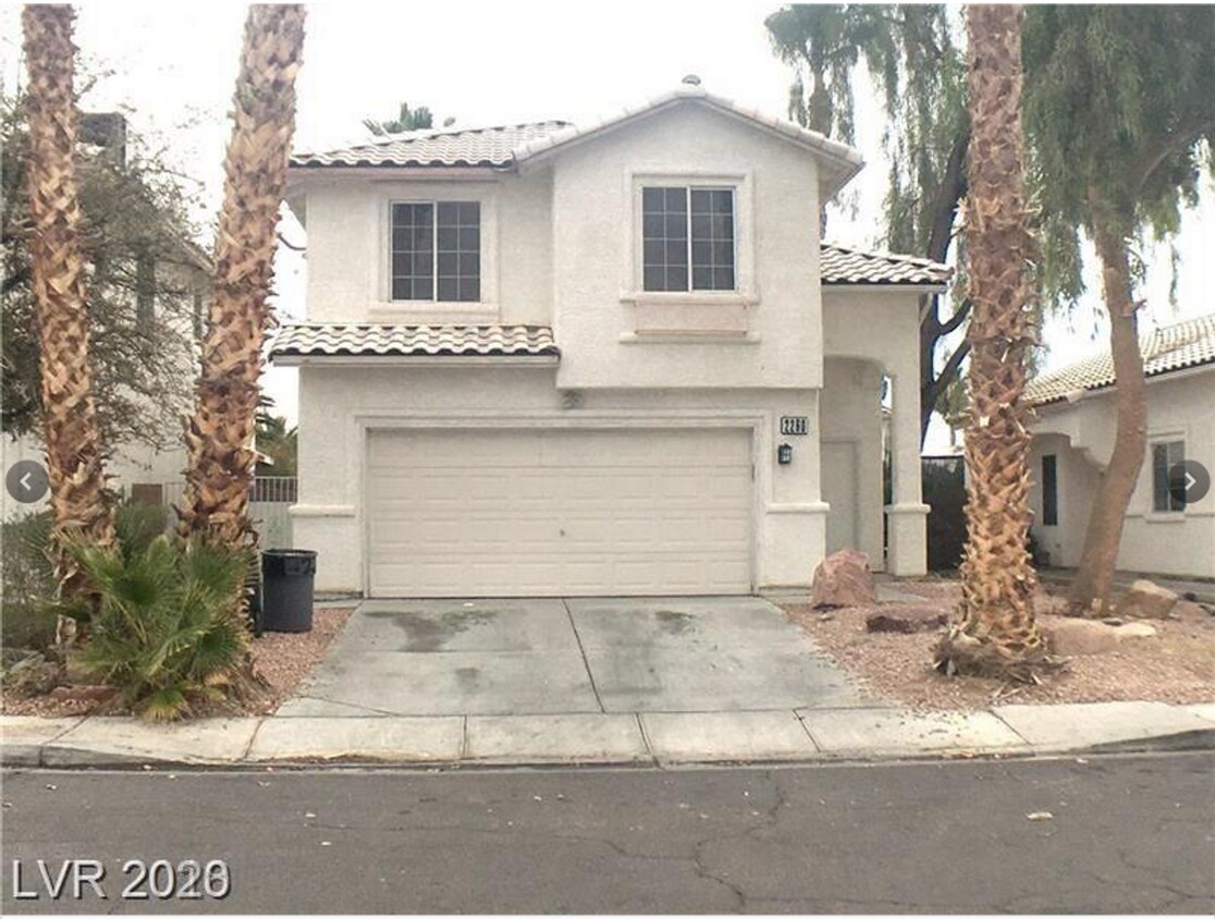 Primary Photo - 2260 Blackberry Valley Way