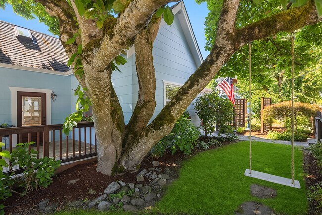 Photo - 185 2nd Ave SE House