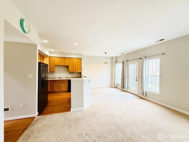 Building Photo - 47 Peppermint Dr