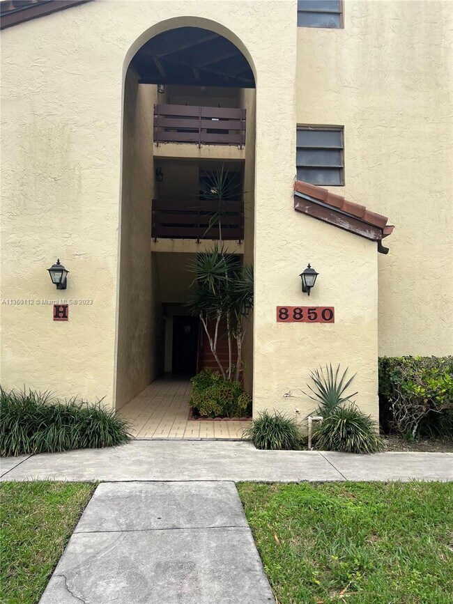 Foto del edificio - 8850 SW 123rd Ct