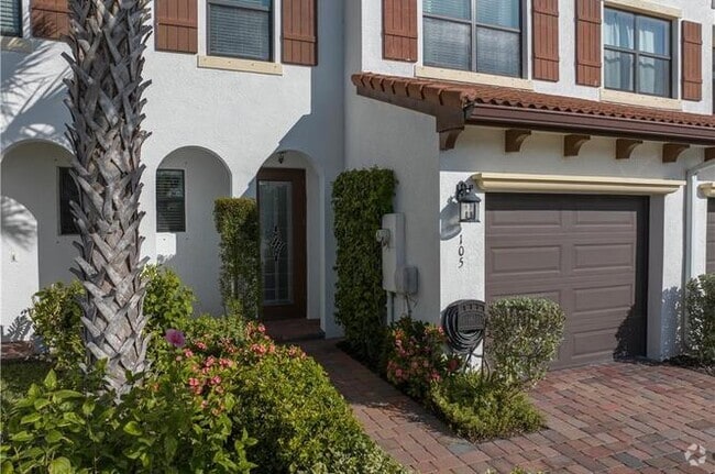 Building Photo - 15820 Portofino Springs Blvd