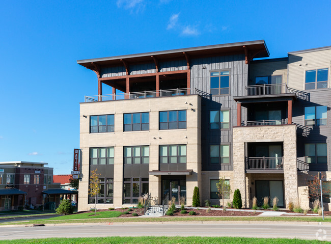 Building Photo - Watts Hill Apartments