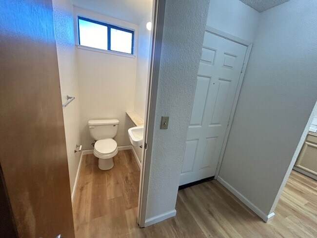 Foto del edificio - BEAUTIFUL 2BD/2BA PROPERTY AVAILABLE FOR R...