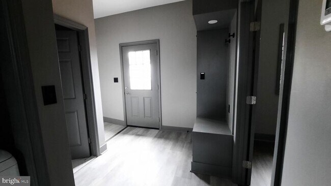 Foto del edificio - 7459 John Marshall Hwy