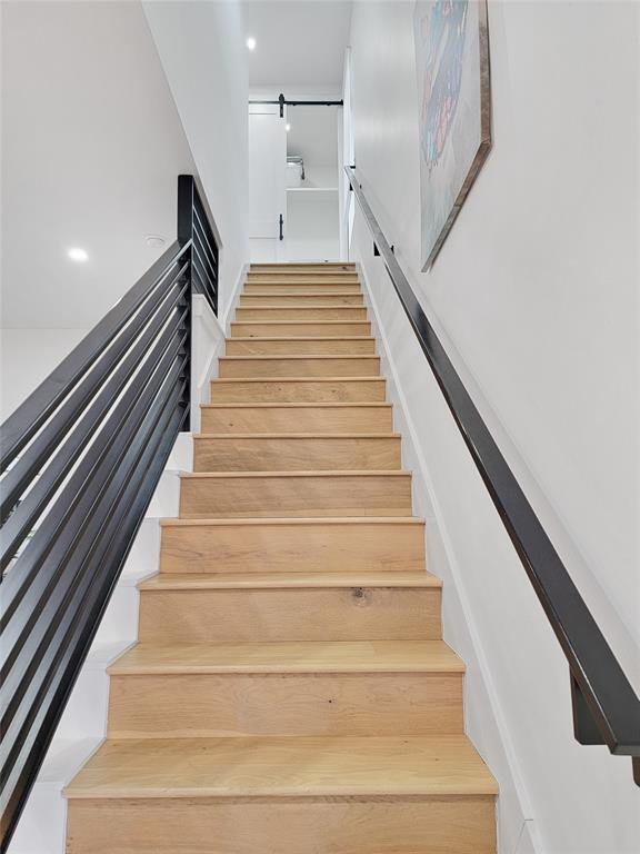 Foto del edificio - 6100 Walker Ln