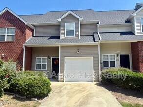 Building Photo - 255 Plaza Dr