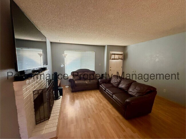 Building Photo - Stunning 3 Bed/2 Bath Home w/ ADU, Solar & $0 Deposit Option