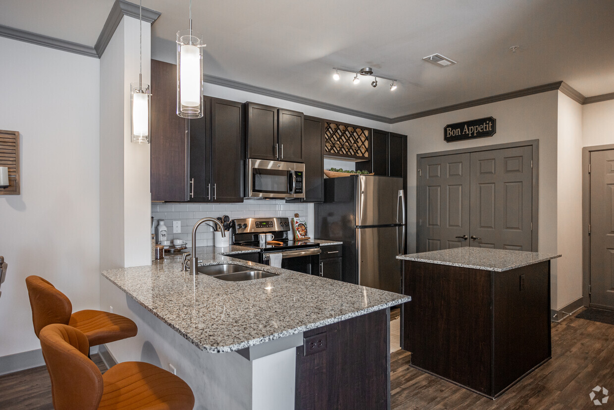 Foto principal - Vintage at Emory Road Apartments