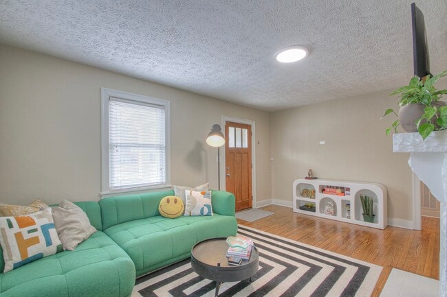 Building Photo - 1609A Cahal Ave