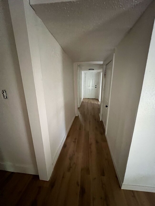 Building Photo - Section 8 Welcome – 4 Bed, 2 Bath Home Nea...