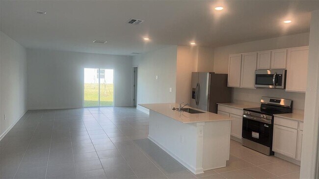 Building Photo - 1519 Jessica Blvd