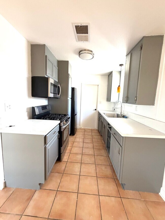 Foto del edificio - Newly Remodeled 3 Bedroom 2 Bathroom Home