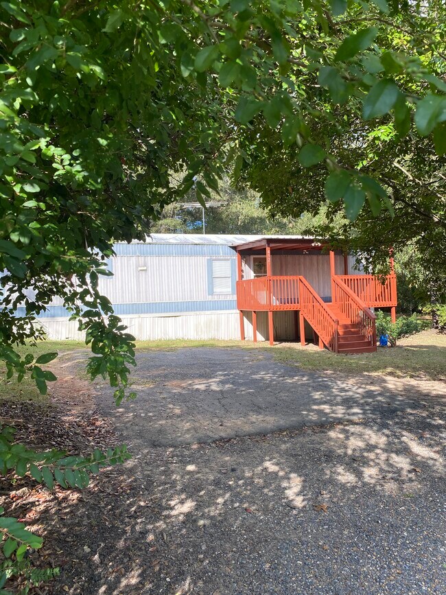 Building Photo - 4525 Pine Knoll Dr