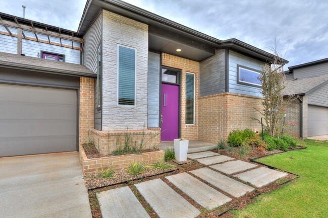 Building Photo - All Friends On Deck! Exceptional Modern Ho...