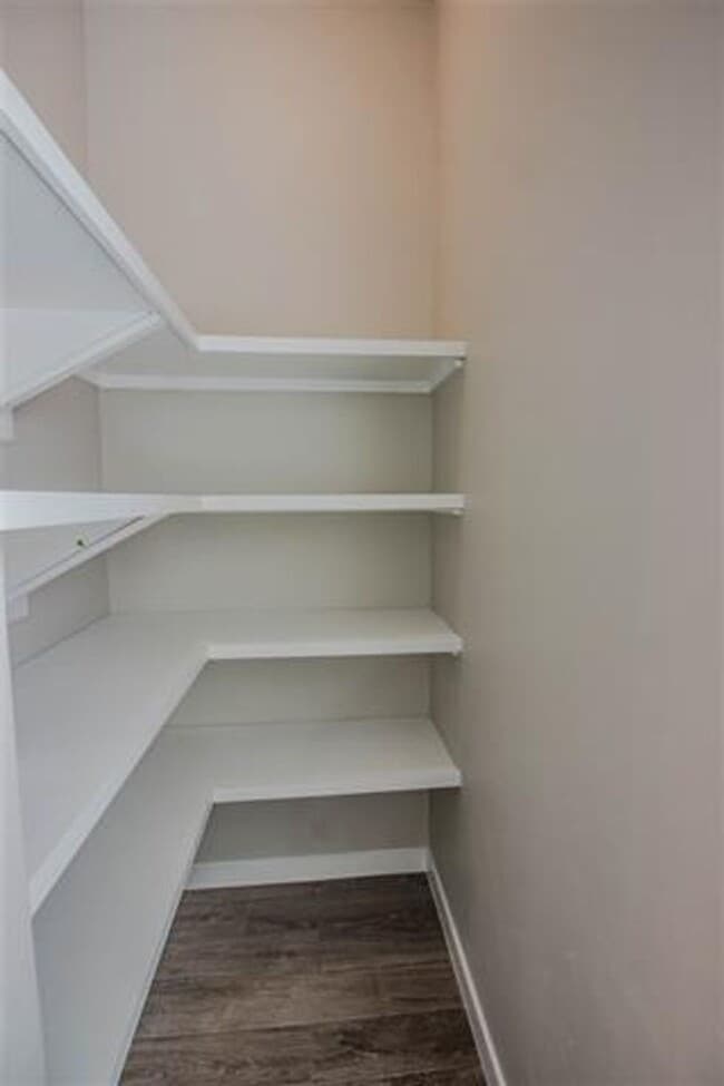 Building Photo - Spectacular 3 bed 2 bath home