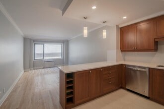 Building Photo - Mountain Place Apartments