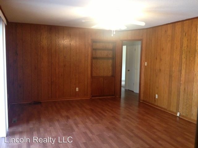 Building Photo - 3 br, 2 bath House - 2404 Jerry Jones