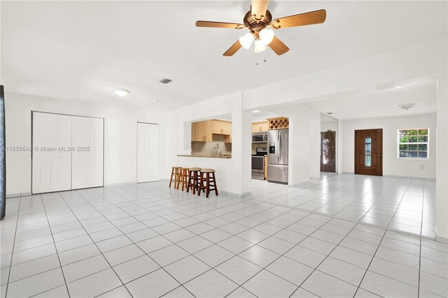Foto del edificio - 7435 SW 34th St