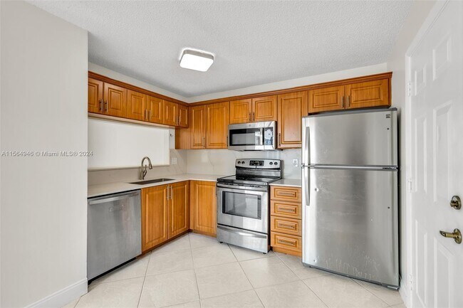 Foto del edificio - 11163 Chandler Dr
