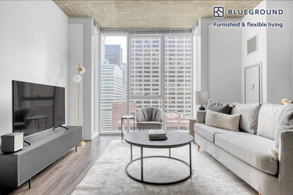 Primary Photo - 215 W Lake St