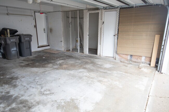 1-Car Garage Includes 5'x8' Storage Locker - 2862 Punto Alto Ct