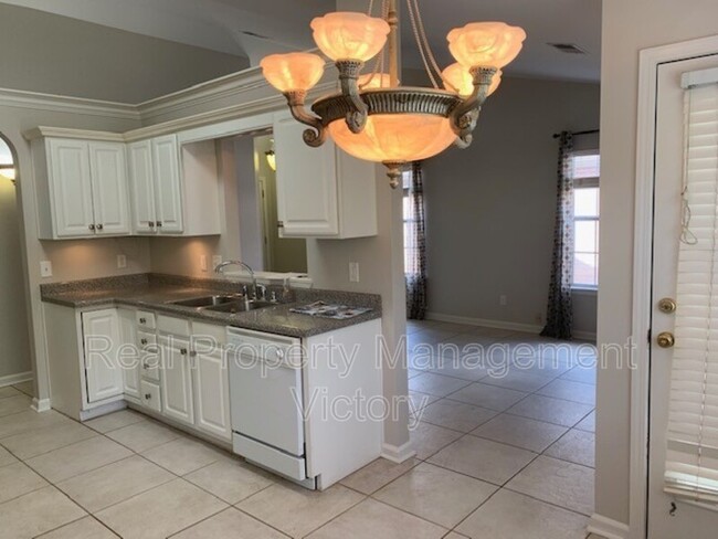 Building Photo - 131 Brook Highland Cove