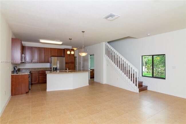 Building Photo - 6301 S Station Square