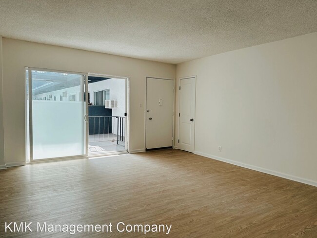 Building Photo - 2 br, 2 bath Apartment - 1261 N. Laurel Av...