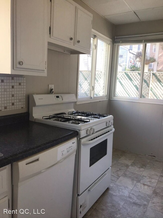 Building Photo - 2 br, 1 bath House - 2415 12th Ave