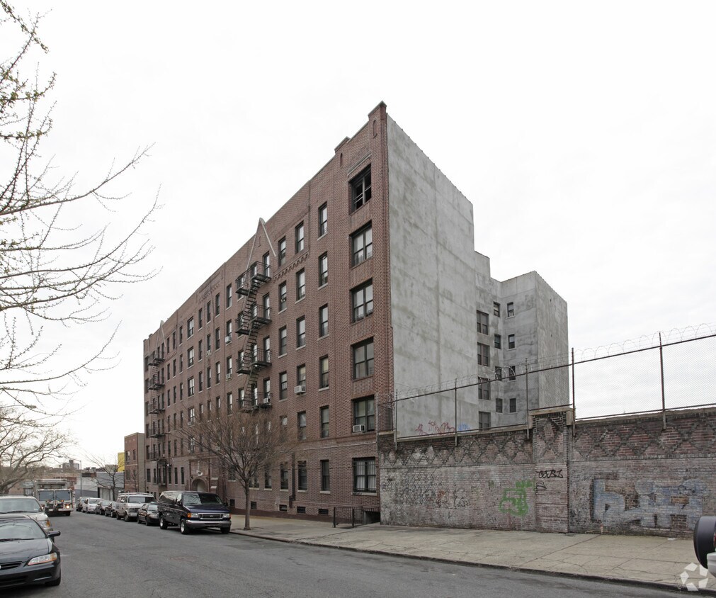 Foto principal - 1920 Union St