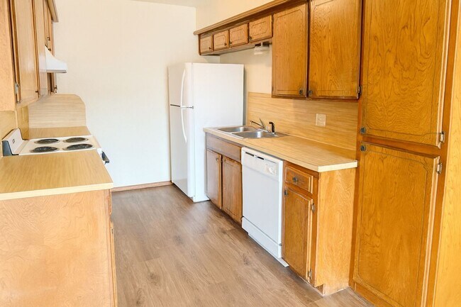 Foto del edificio - 8109 NW Gray Warr Ave