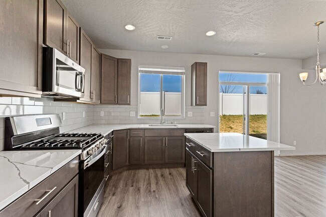 Foto del edificio - Stunning 3 Bed, 2.5 Bath Home in Spokane V...