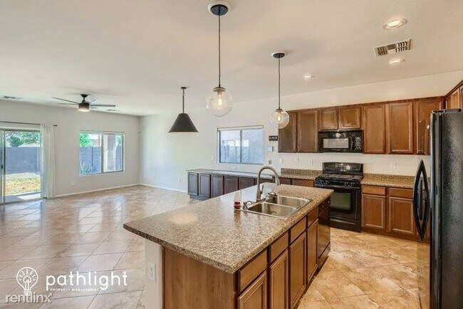 Building Photo - 3 br, 2 bath House - 1200 W Desert Hollow ...