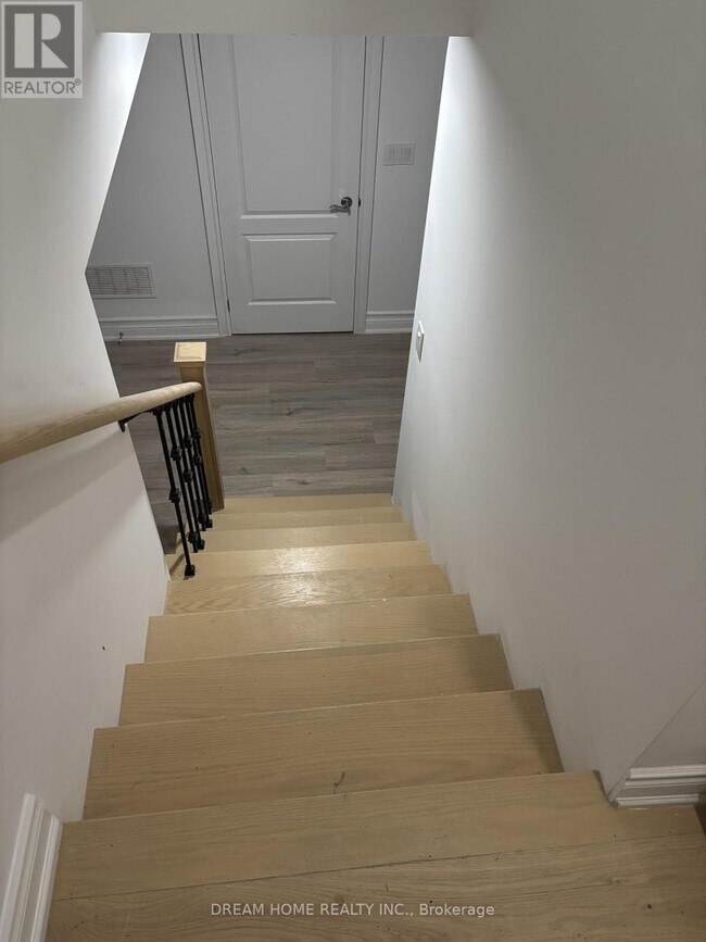 Photo du bâtiment - 9 Rusholme Dr