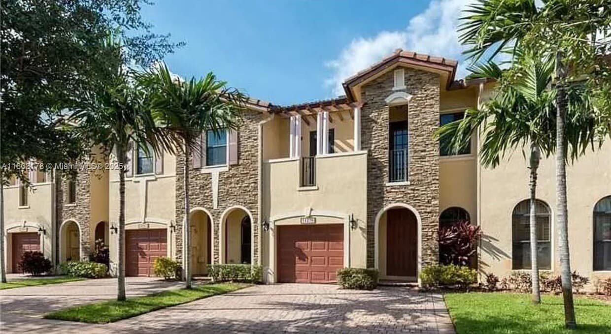 Foto principal - 10279 NW 30th Terrace