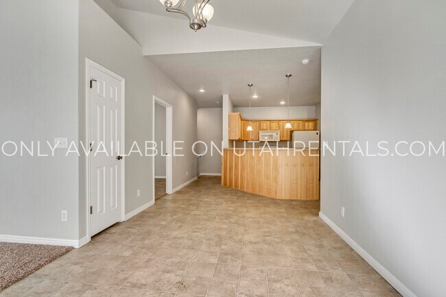 Foto del edificio - 1077 Canyon Meadow Dr